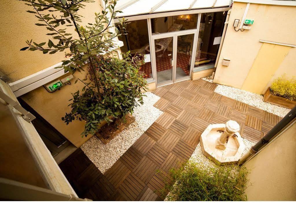 Le Clos Saint Martin Hotel Сансер Екстериор снимка